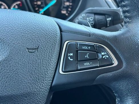 Used 2017 Ford Escape Titanium FWD image 17