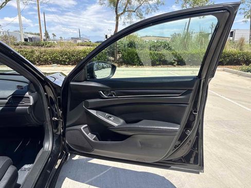 Used 2021 Honda Accord Sport image 14