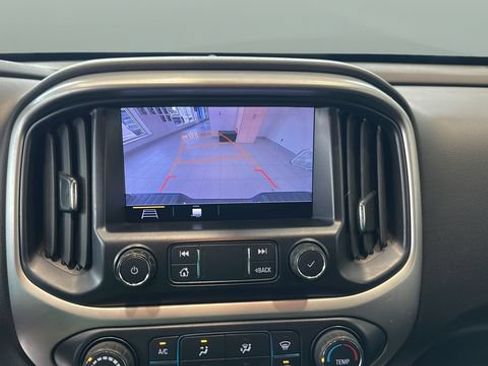 Used 2022 Chevrolet Colorado LT AWD/4WD image 11