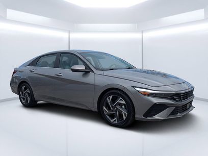 Used 2025 Hyundai Elantra Limited