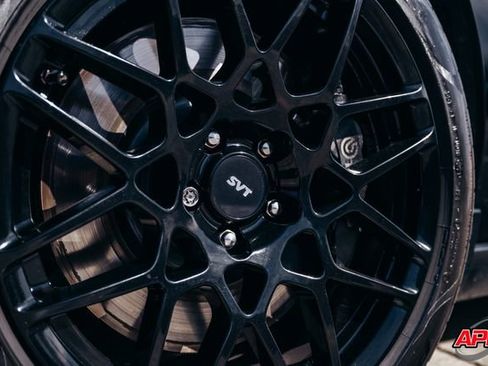 Used 2013 Ford Mustang Shelby GT500 image 4