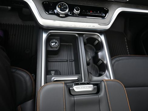 New 2026 Ford Expedition Tremor image 23