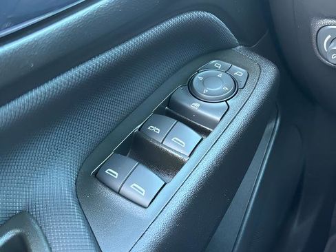 Used 2023 Chevrolet Equinox RS AWD/4WD image 18