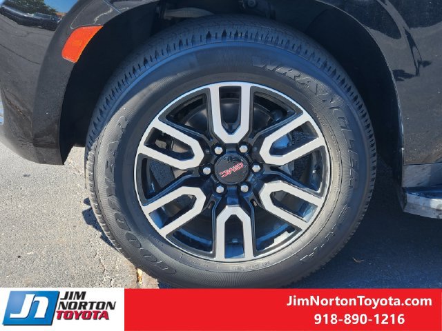 Used 2021 GMC Yukon AT4 w/ Rear Media and Nav Package AWD/4WD image 14