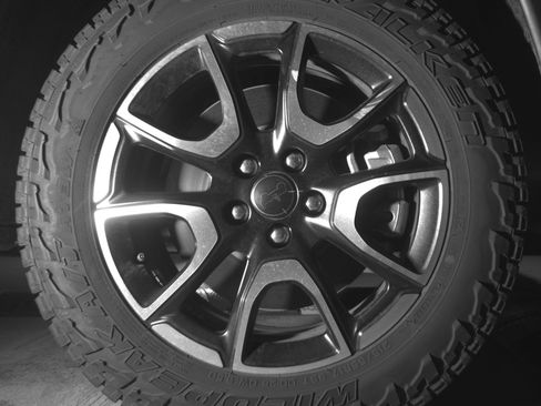 Used 2025 Jeep Compass Trailhawk image 13