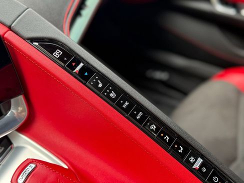 Used 2020 Chevrolet Corvette Stingray Preferred Cpe w/ 2LT Preferred Equipment Group RWD image 34