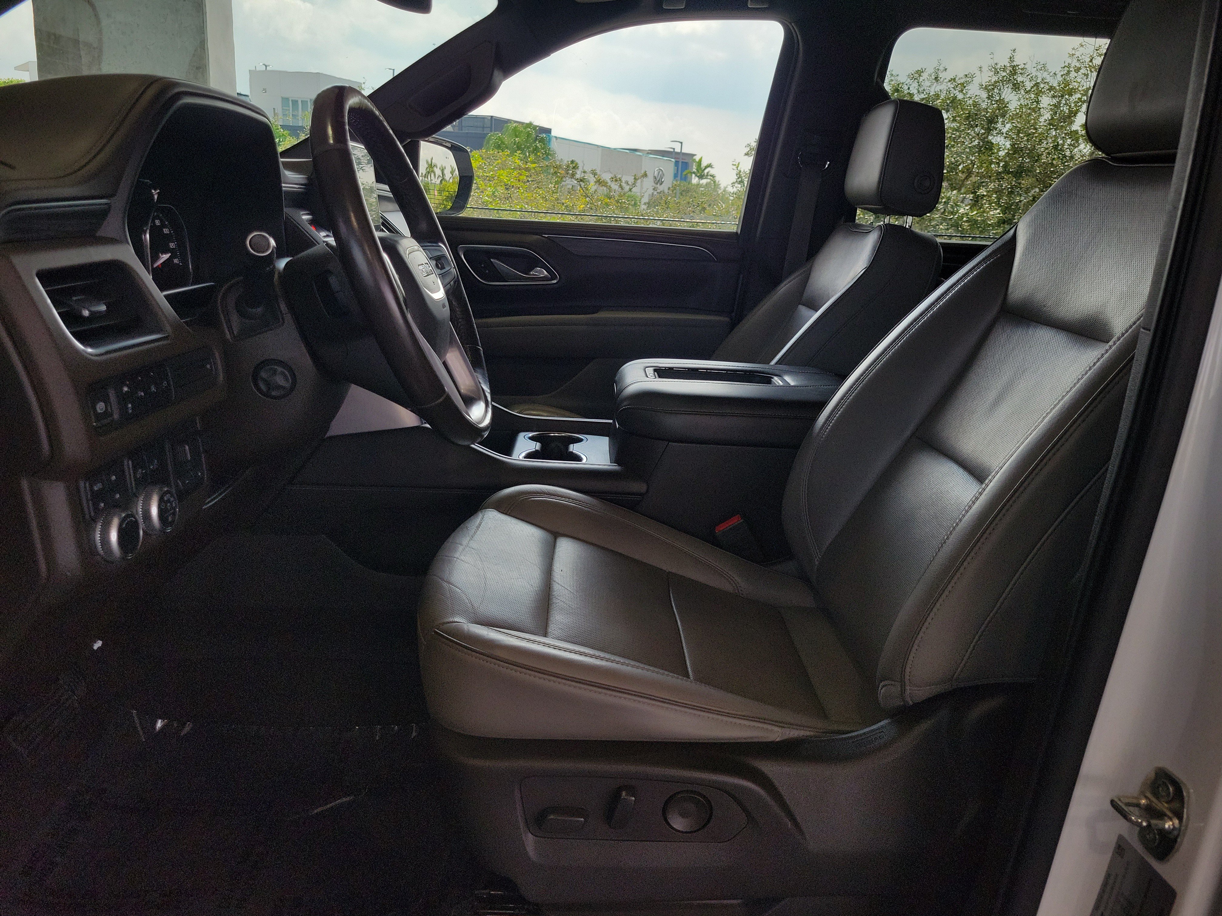 Used 2021 GMC Yukon XL SLT w/ SLT Luxury Plus Package AWD/4WD image 20