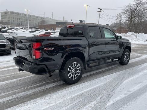 Used 2024 Chevrolet Colorado Z71 w/ Z71 Convenience Package 2 image 8
