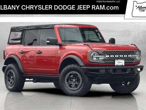 Used 2022 Ford Bronco Badlands image 1