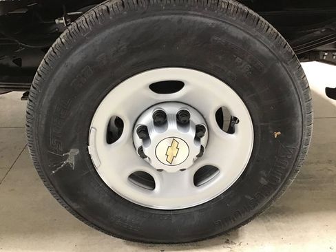 New 2025 Chevrolet Express 2500 w/ Driver Convenience Package image 26