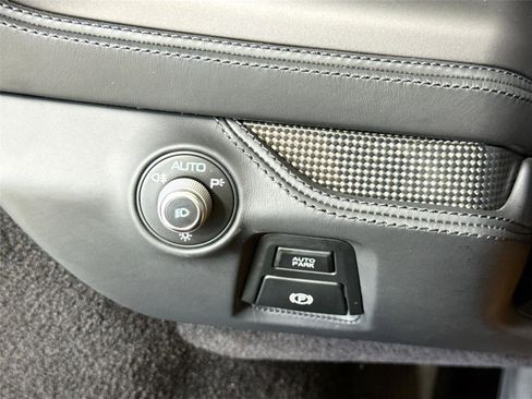 Used 2023 Ferrari F8 Tributo image 25