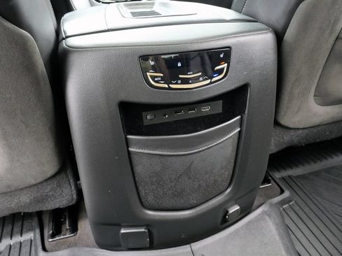 Used 2020 Cadillac Escalade Platinum AWD/4WD image 20