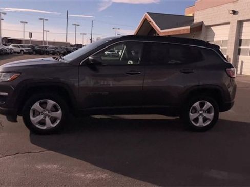Used 2021 Jeep Compass Latitude image 6