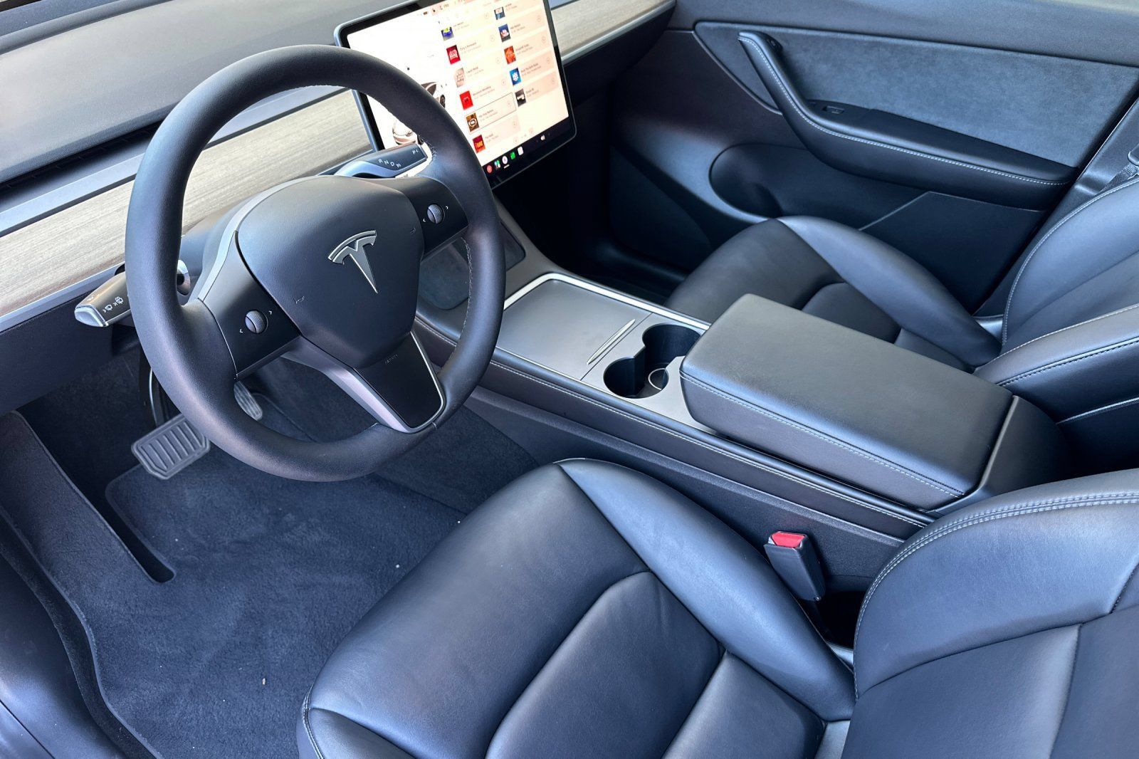 Used 2022 Tesla Model Y Long Range AWD/4WD image 10