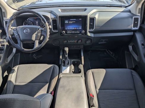Used 2022 Nissan Frontier SV RWD image 13