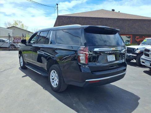 Used 2022 Chevrolet Suburban LS AWD/4WD image 3
