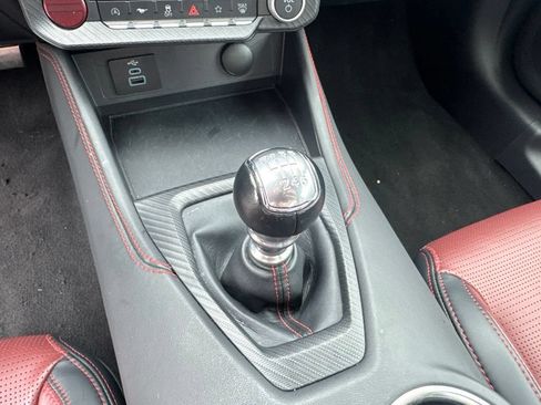 Used 2025 Ford Mustang GT Premium RWD image 16