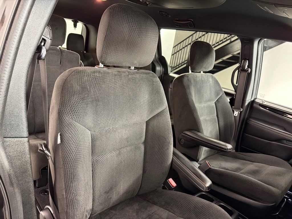 Used 2017 Dodge Grand Caravan SE FWD image 23