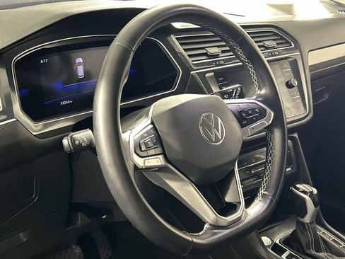 Used 2024 Volkswagen Tiguan SE image 13