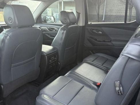 Used 2019 Chevrolet Traverse LT w/ LT Premium Package image 34