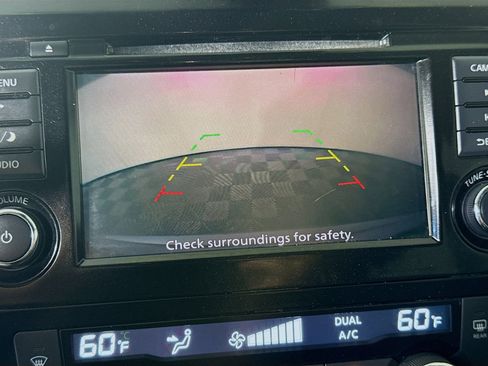 Used 2019 Nissan Rogue SV image 19