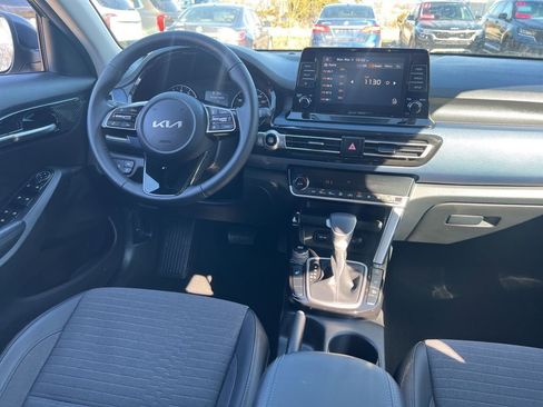 Certified 2023 Kia Seltos S image 17