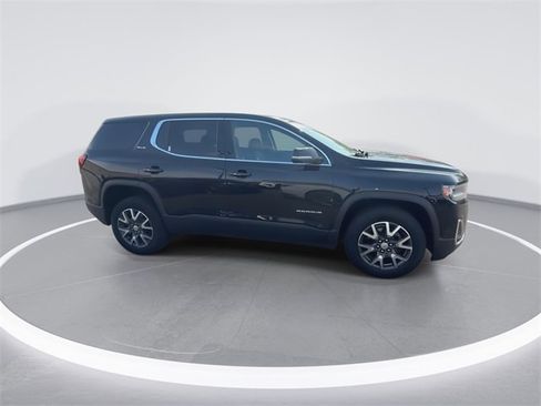 Used 2023 GMC Acadia SLE image 2