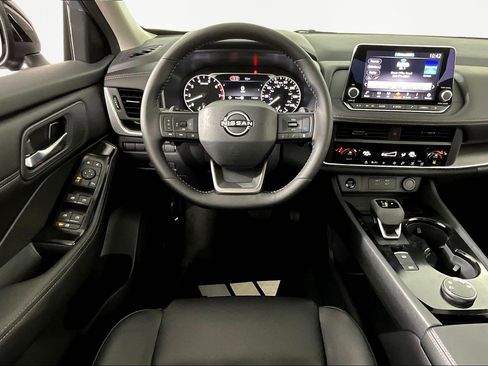New 2026 Nissan Rogue SV AWD/4WD image 9
