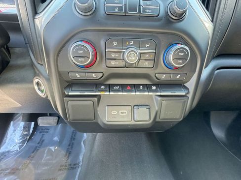 Used 2022 Chevrolet Silverado 1500 LT RWD image 25