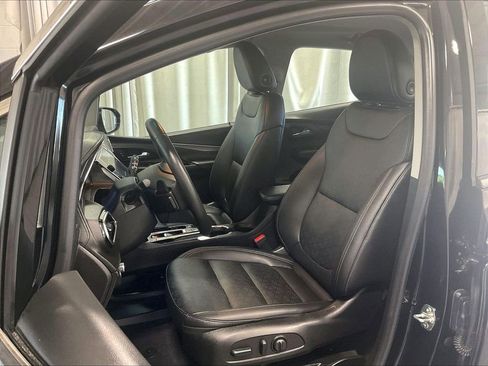 Used 2023 Chevrolet Bolt LT FWD image 10