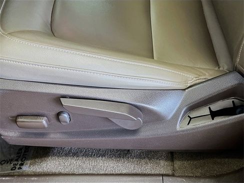 Used 2018 GMC Canyon SLT w/ Driver Alert Package image 21