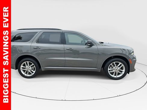 Used 2024 Dodge Durango GT image 2