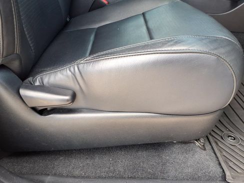 Used 2022 Toyota Tacoma TRD Sport w/ TRD Premium Sport Package RWD image 13