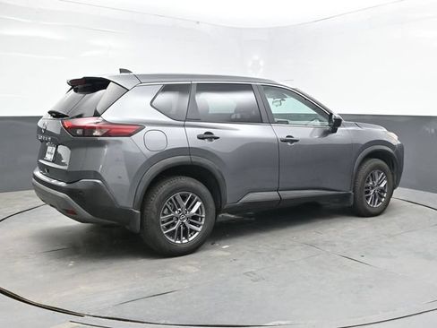 Used 2023 Nissan Rogue S AWD/4WD image 7
