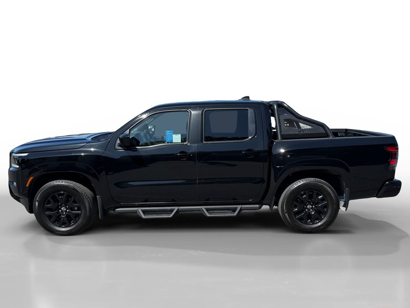 Used 2023 Nissan Frontier SV w/ Midnight Edition Package RWD image 2
