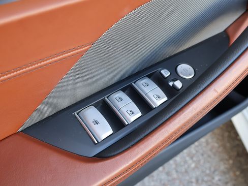 Used 2023 BMW M850i xDrive Convertible image 16