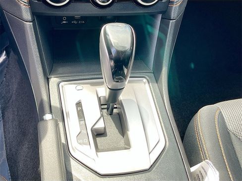 Used 2023 Subaru Crosstrek 2.0i Premium image 16