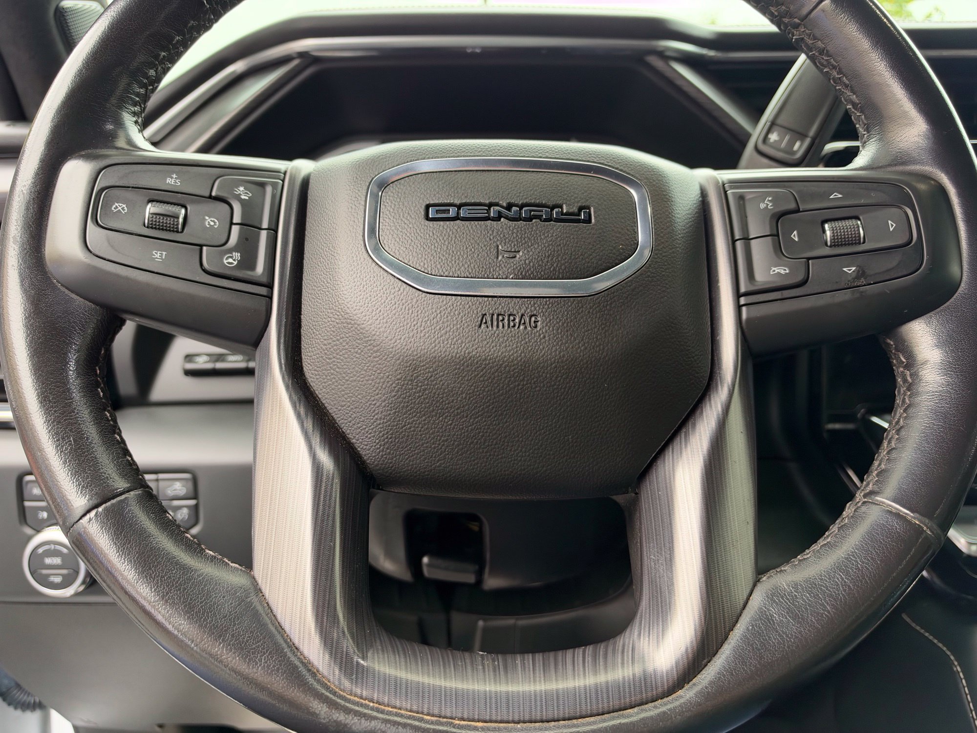 Used 2024 GMC Sierra 2500 Denali Ultimate AWD/4WD image 24