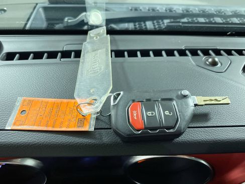 Used 2023 Jeep Wrangler Unlimited Rubicon image 30