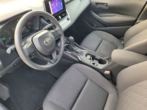 Used 2023 Toyota Corolla LE image 9