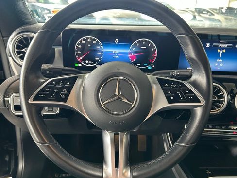 Used 2025 Mercedes-Benz CLA 250 image 13