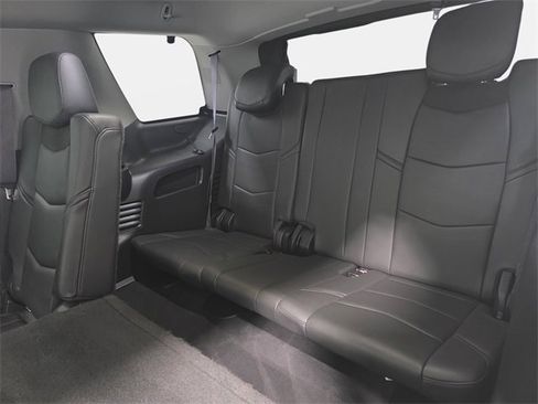 Used 2015 Cadillac Escalade Premium image 37