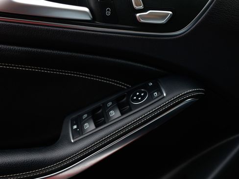 Used 2018 Mercedes-Benz GLA 250 image 47