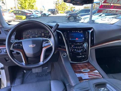 Used 2015 Cadillac Escalade ESV Premium RWD image 15
