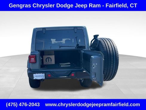 Certified 2025 Jeep Wrangler Unlimited Sahara AWD/4WD image 29