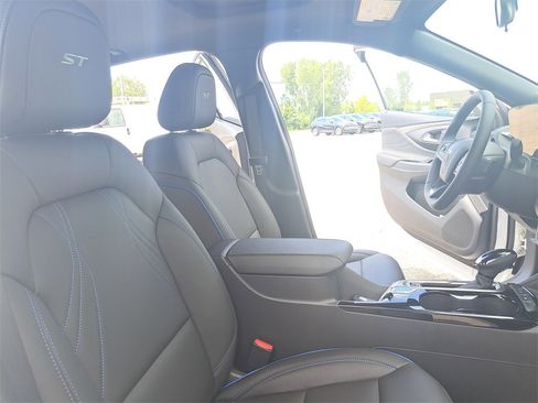 New 2025 Buick Envista Sport Touring w/ Convenience II Package image 10