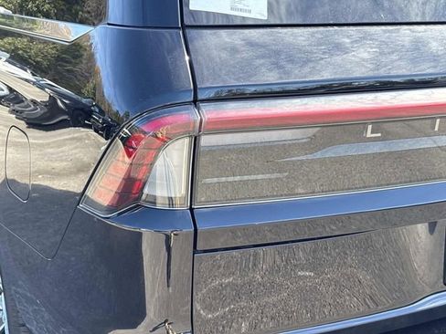 New 2025 Lincoln Navigator L Reserve image 11