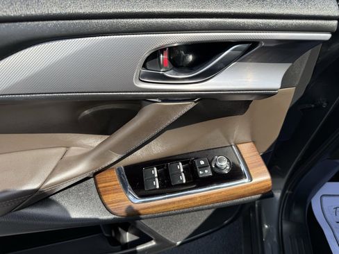 Used 2023 MAZDA CX-9 Signature image 10