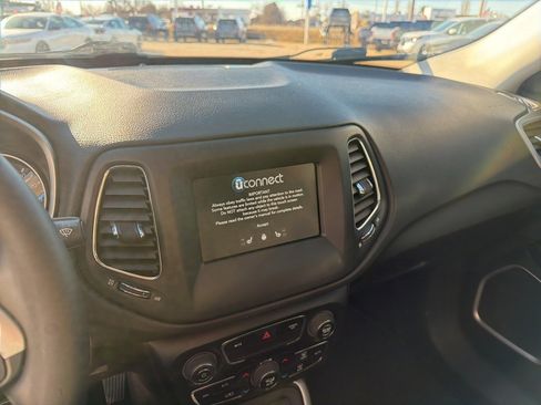 Used 2021 Jeep Compass Sport w/ Cold Weather Group image 13