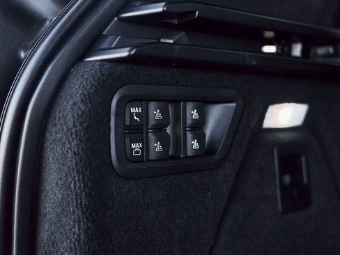 Used 2024 BMW ALPINA XB7 AWD/4WD image 18